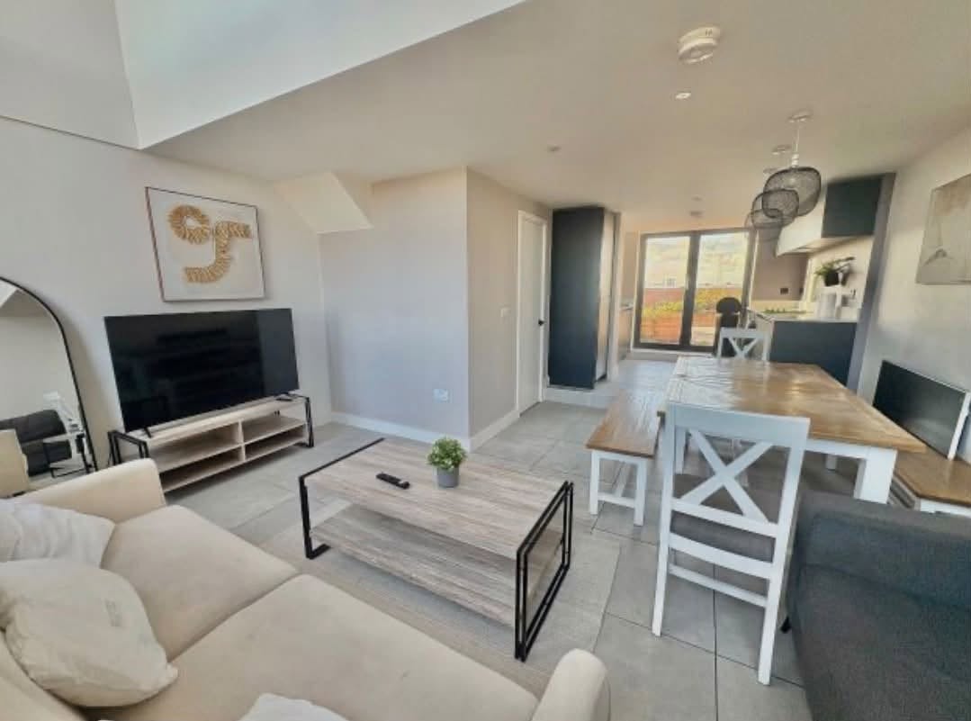 3 Bed Penthouse / Triplex | Deansgate