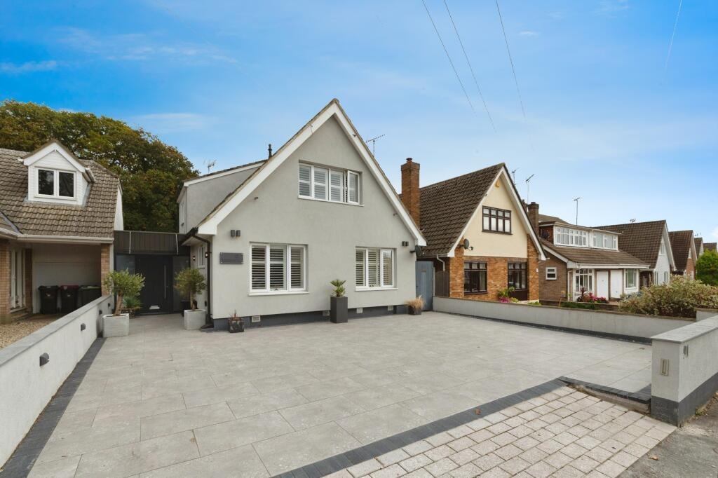 6 to 8 Bed Detached Property | Leigh-on-Sea
