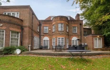 11 Bed Detached Property | London 2